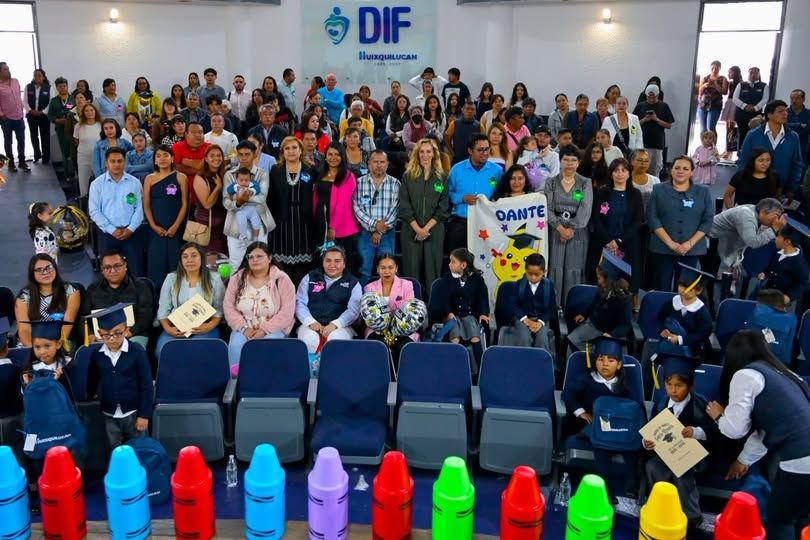 Clausura del ciclo escolar del Jardín de Niños Santa Renata