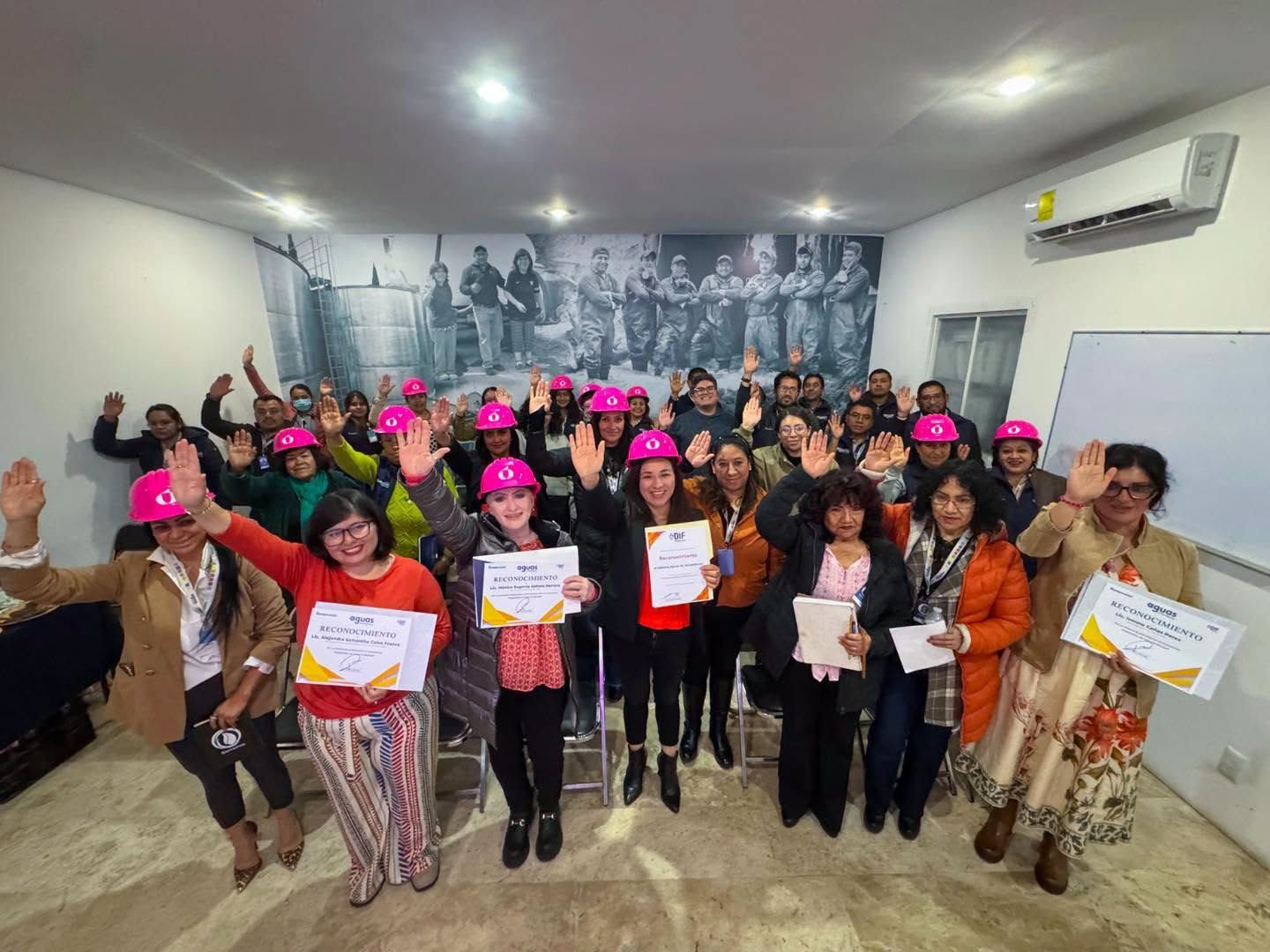 Conferencia 'Autonomía, mi ruta a la libertad' en el marco del Día Naranja en Huixquilucan